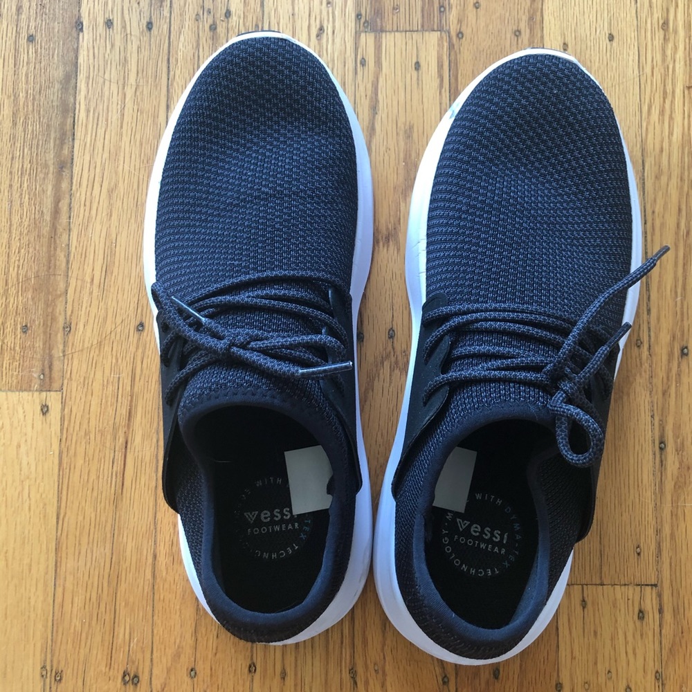 Vessi Everyday Women’s 11 black sneaker